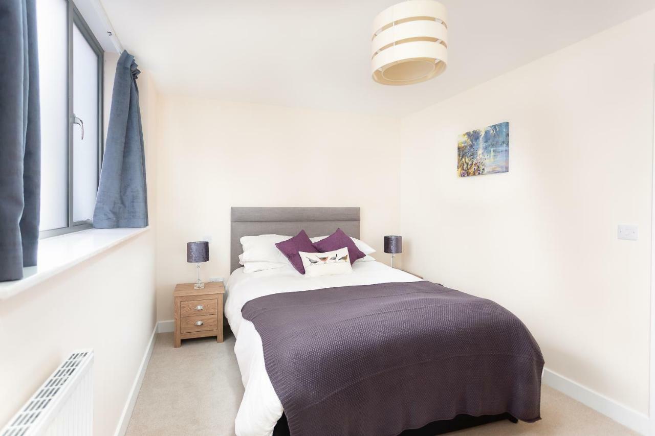 Stylish Modern City Centre Apartment Gloucester Eksteriør bilde