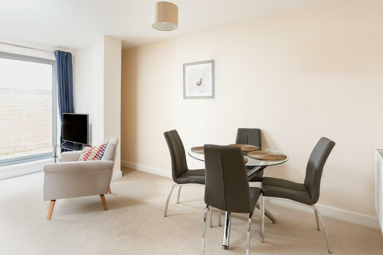 Stylish Modern City Centre Apartment Gloucester Eksteriør bilde