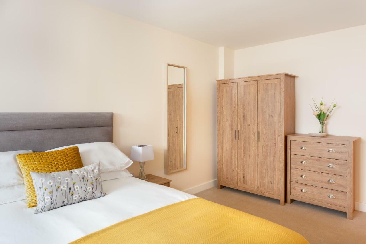 Stylish Modern City Centre Apartment Gloucester Eksteriør bilde