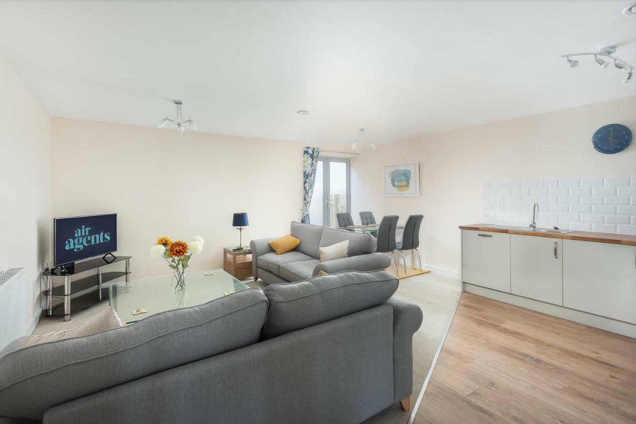 Stylish Modern City Centre Apartment Gloucester Eksteriør bilde